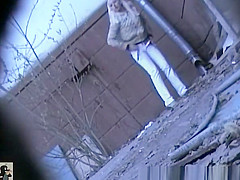 Blond hotty pees outside