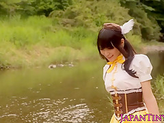 short oriental Mihono Sakaguchi humping in a car