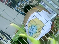 Upskirt on woman´s booty