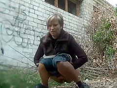 Fashionable mother i'd like to fuck caught when that babe made water