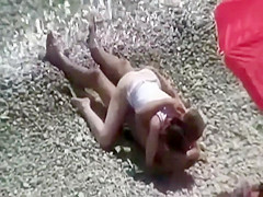 That Babe didn't even strip for beach sex