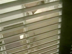 Large hairless muff spied whilst peeing