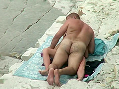 Naive hotty washes hair with seawater