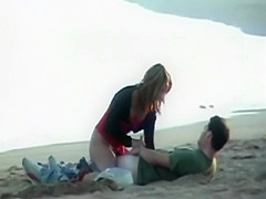 Teenage pair got slutty on a beach