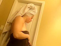 Bulky beauty with priceless zeppelins spied