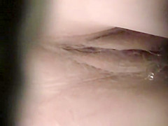 Up close discharged of pissing snatch