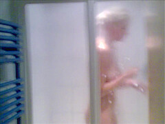 My brothers 20yo girlfriend below shower