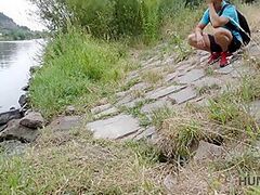 Outdoor Sex With Hunter Ends For Tanned Brunette Hair With Ejaculation