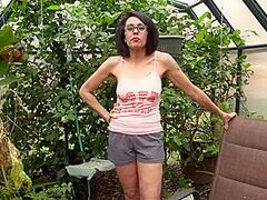 Curly American Cougar Playing With Herself In The Garden Abode - MatureNL