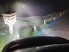 A Dama De Branco Da Encruzilhada Levou Uma Madeirada Que Ate Caiu ! 8 Min