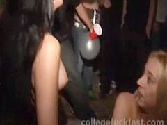 Dilettante coed threesome harlots engulf on knob