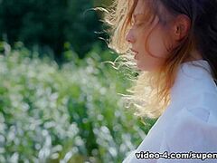 Run Free with Amelie Lou - SuperbeModels