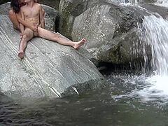 Giochiamo A Chi Schizza Di Piu. Ha Vinto Lei!