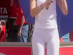 Hawt sweethearts in constricted raiment cameltoes