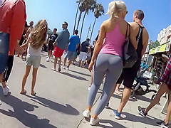 That hawt bubble booty called on me