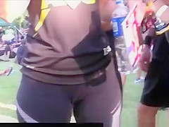 Large constricted shorts cameltoe