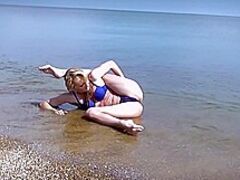 Flexi Beach Workout - Watch4Fetish