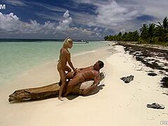 Jennifer Love - Has Excellent Sex On A Glamorous Deserted B