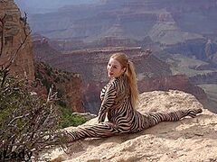 Contortion Performance On Grand Canyon - Watch4Fetish