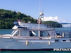 Golden-Haired Receives Fingered And Ass Screwed During The Time That With Brook S And Jamie Brooks