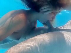 Lia-fox - Heftiger Creampie Im Pool Fuer Meine Gierige