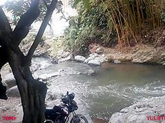 Yulieth Gomez All Concupiscent In The River Masturbates And Sucks Me Rich Yulieth Gomez 在河里自慰和吸我的所有角质 Yuli