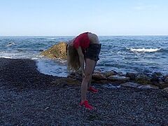 Sporty On The Beach In The Sunset - Watch4Fetish