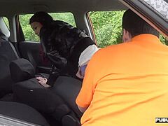 Public chick outdoor screwed in the car by driving instructor