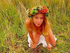 Ella Flower Vigour In The Grass