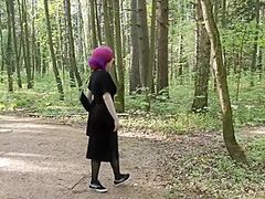 Progulka Po Lesoparku S Vibratorom Distancionnogo Upravleniya I Masturbaciya V Mashine Na Parkovke