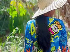 Peasant Cutie Engulfing Wang In Swap For A Phone