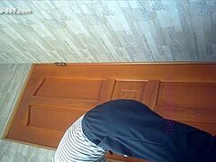 chinese cuties go to shitter.316