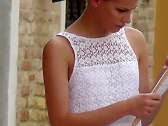 Family voyeur saw an upskirt