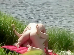 Ass flash in the town park