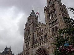 Virtual Vacation London Holly Hendrix 3/6