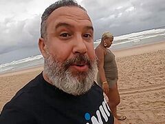 Fille Bahianaise S Etale Sur La Plage Pendant La