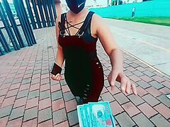 Sexo Por Dinero. Le Doy Dinero A Para Que Me Chupe Mi Polla