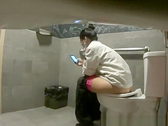 Pissing and smokin' electronic cigar