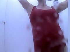 Preggo beauty spied in beach cabin