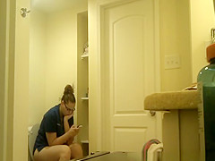 Bulky nerd hotty in biffy