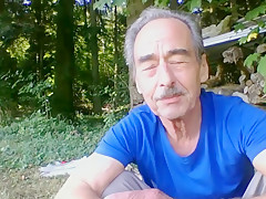 Wieder im Wald gewichst