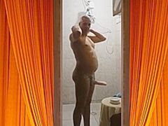 Banho Delicioso, Hoje Está Muito Calor um Banho Bem Gostoso de Pau Duro