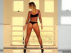 Jada Stevens Gives Jules Jordan A Trip Of Her Butt - Neverseen Scene - JulesJordan