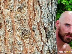 Peta's Pool Time With Peta Jensen, Johnny Sins - Brazzers