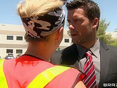 Cat Calling Cooch With Ramon Nomar, Zoey Holiday - Brazzers