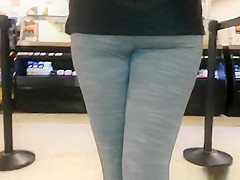 Worthy wazoo beauty in darksome gray leggings