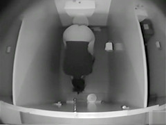 College cutie examines her slit in crapper hidden camera footage