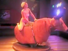 Bull ride discloses the babe's arousing booty