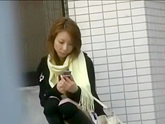 Japanese cutie hawt upskirt on public sidewalk