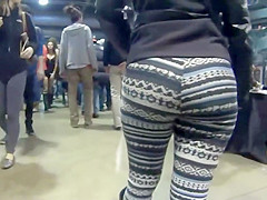 Exotic mother i'd like to fuck got a thick arse